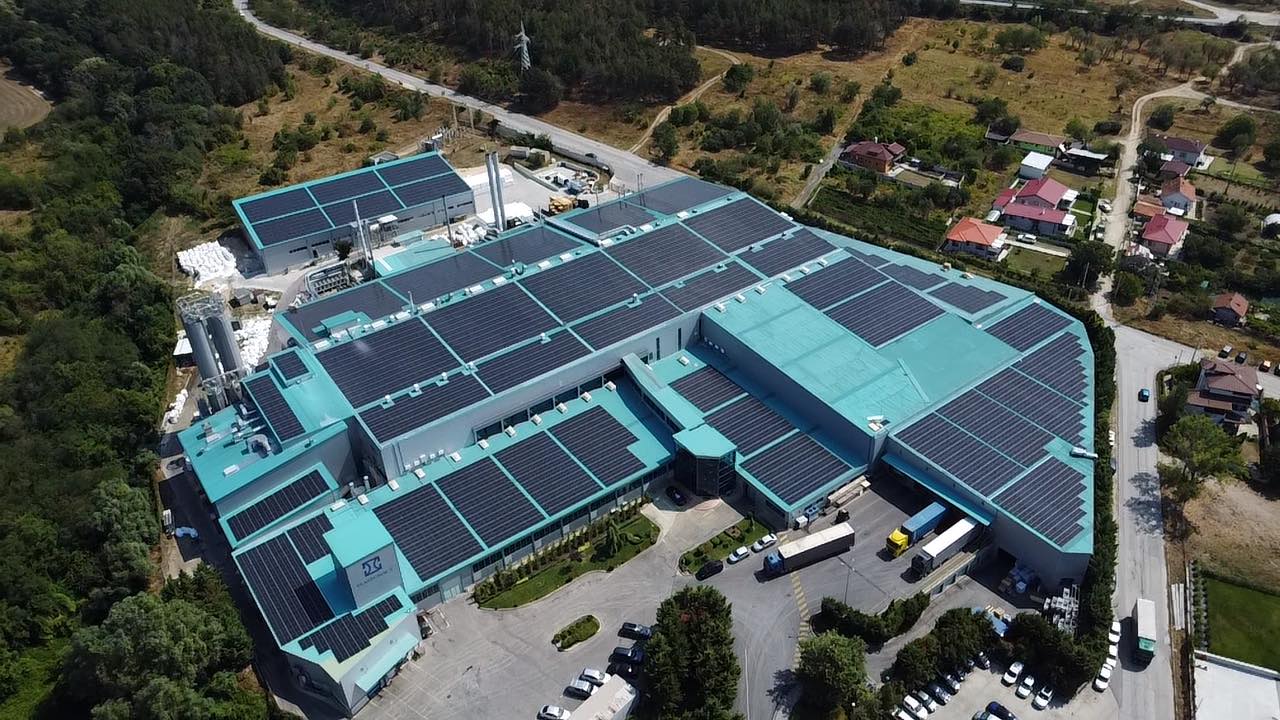 Покривна фотоволтаична централа